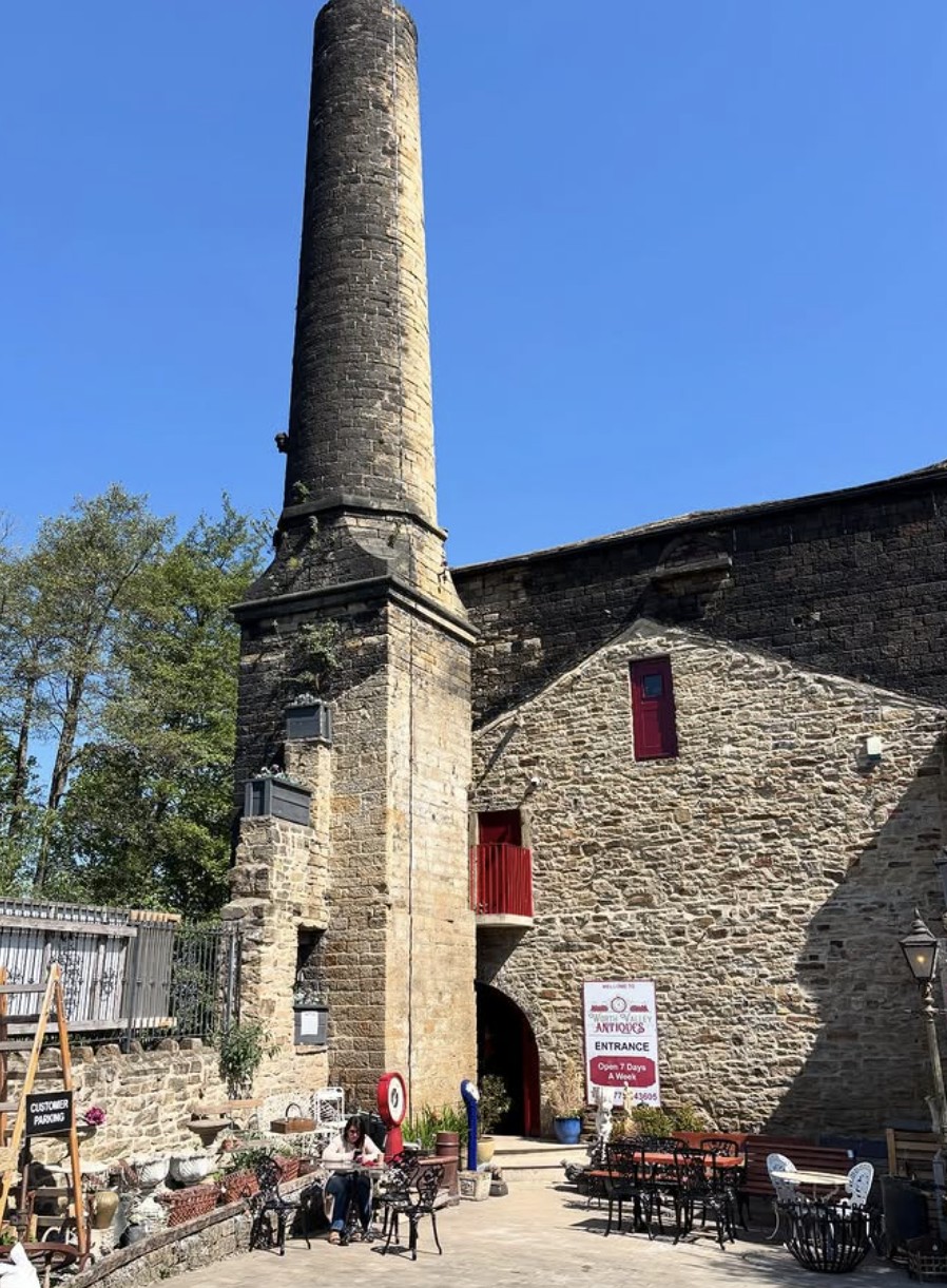 Worth Valley Antiques Centre — Keighley
